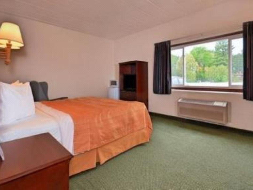 Econo Lodge Inn & Suites Wisconsin Dells Eksteriør billede