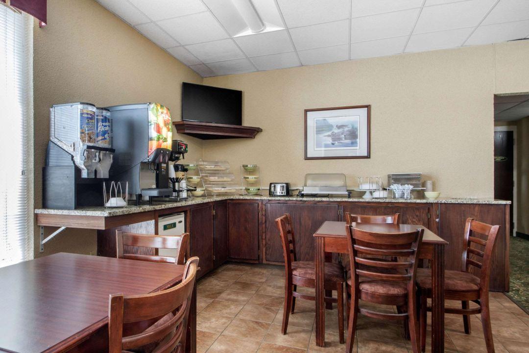 Econo Lodge Inn & Suites Wisconsin Dells Eksteriør billede