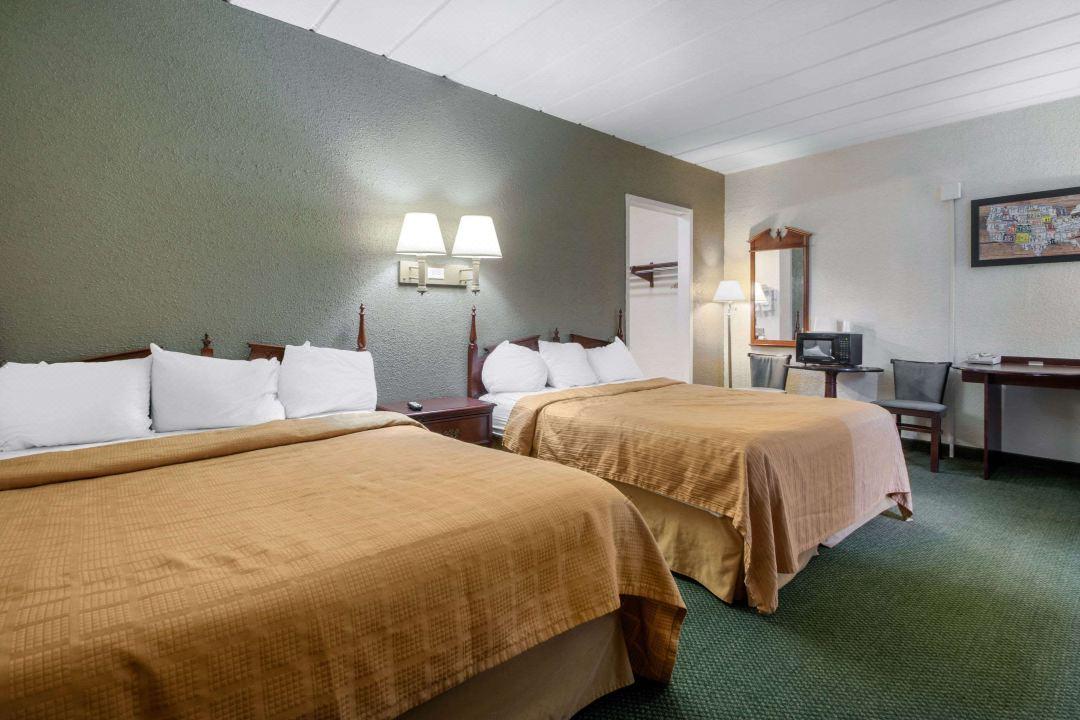 Econo Lodge Inn & Suites Wisconsin Dells Eksteriør billede