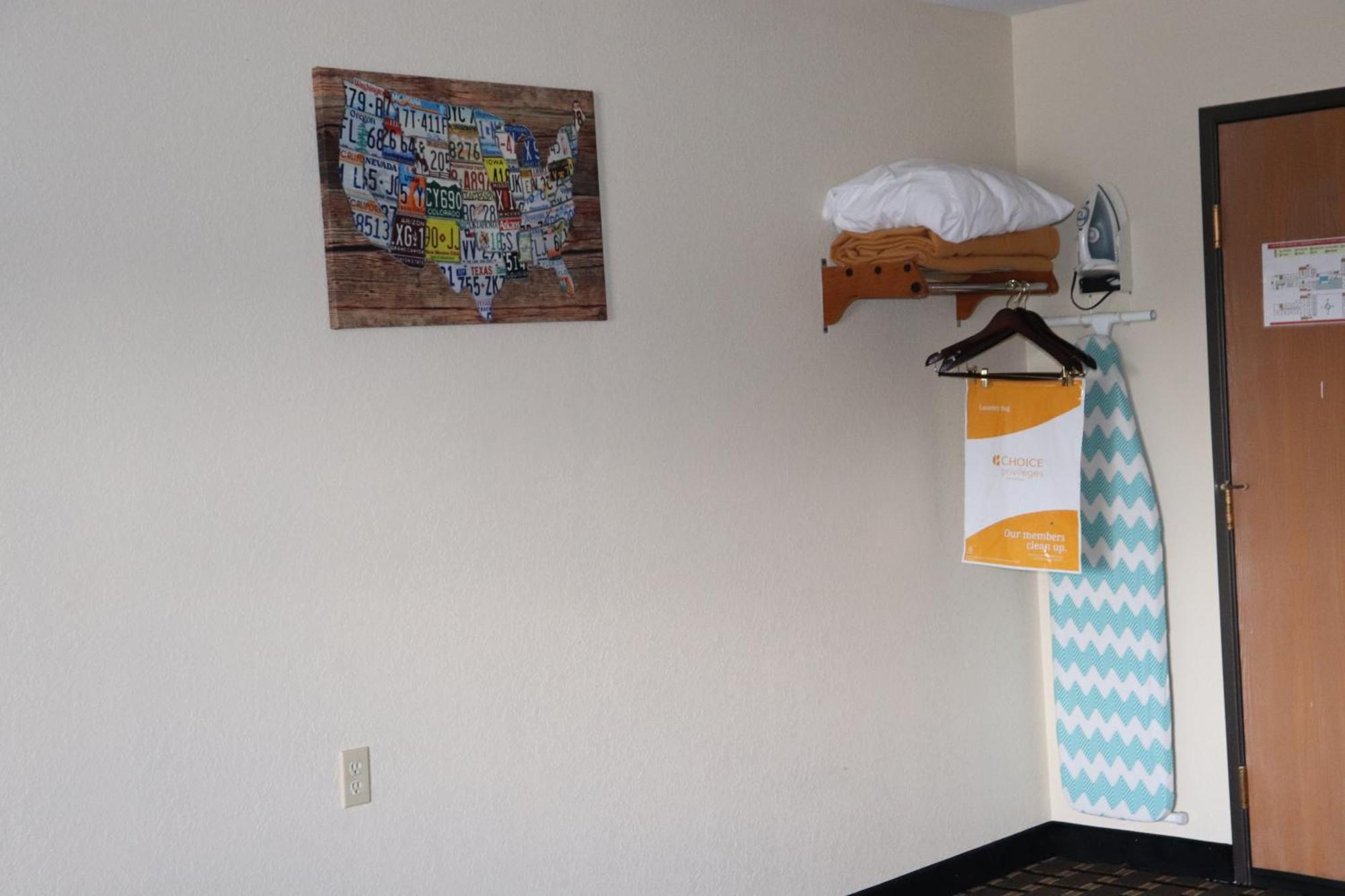 Econo Lodge Inn & Suites Wisconsin Dells Eksteriør billede